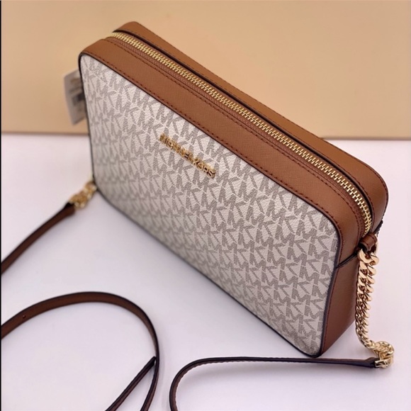 Michael Kors EW Crossbody Vanilla - Picture 9 of 11